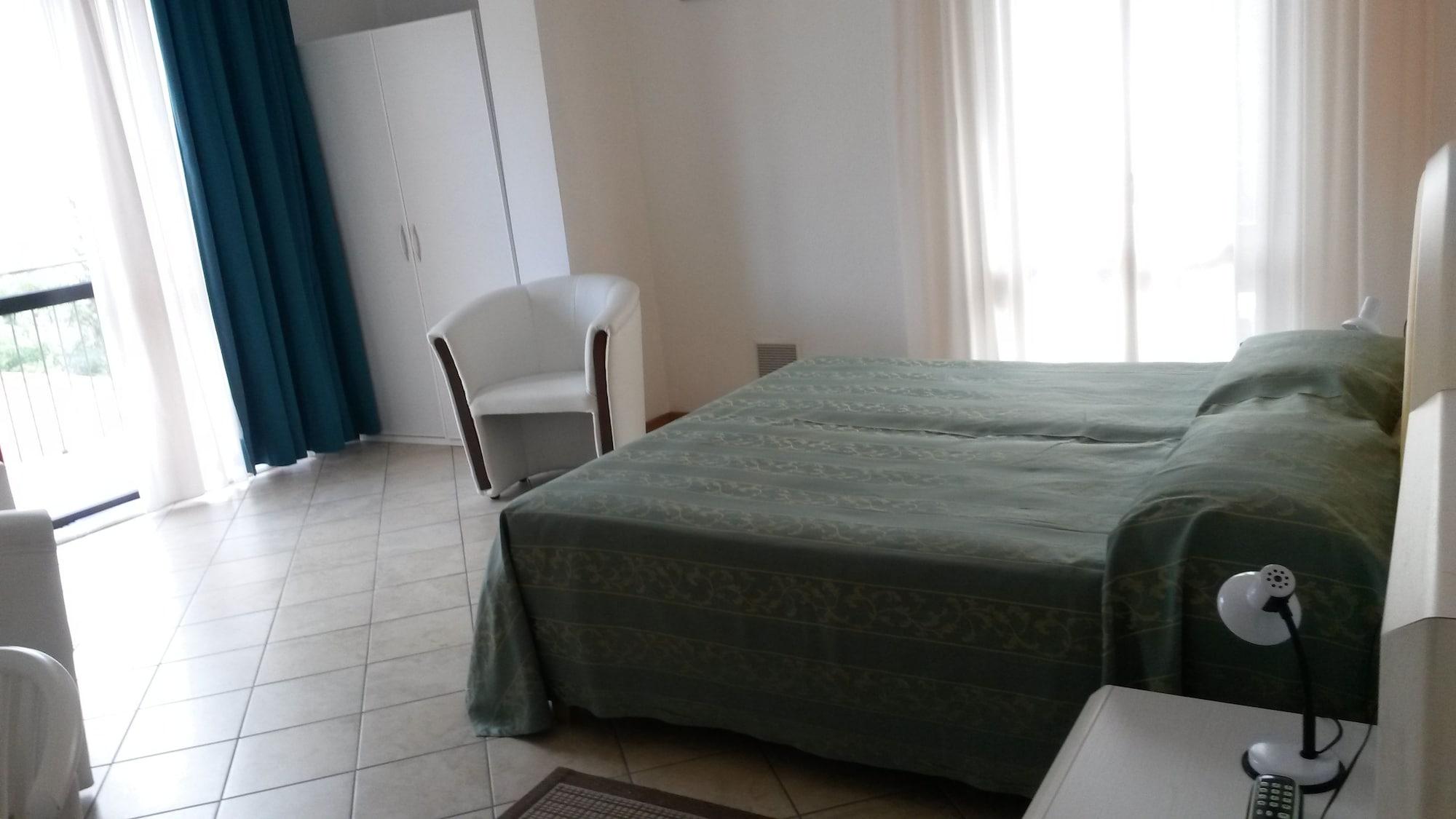 Hotel Garda Bellevue Limone sul Garda Exteriör bild