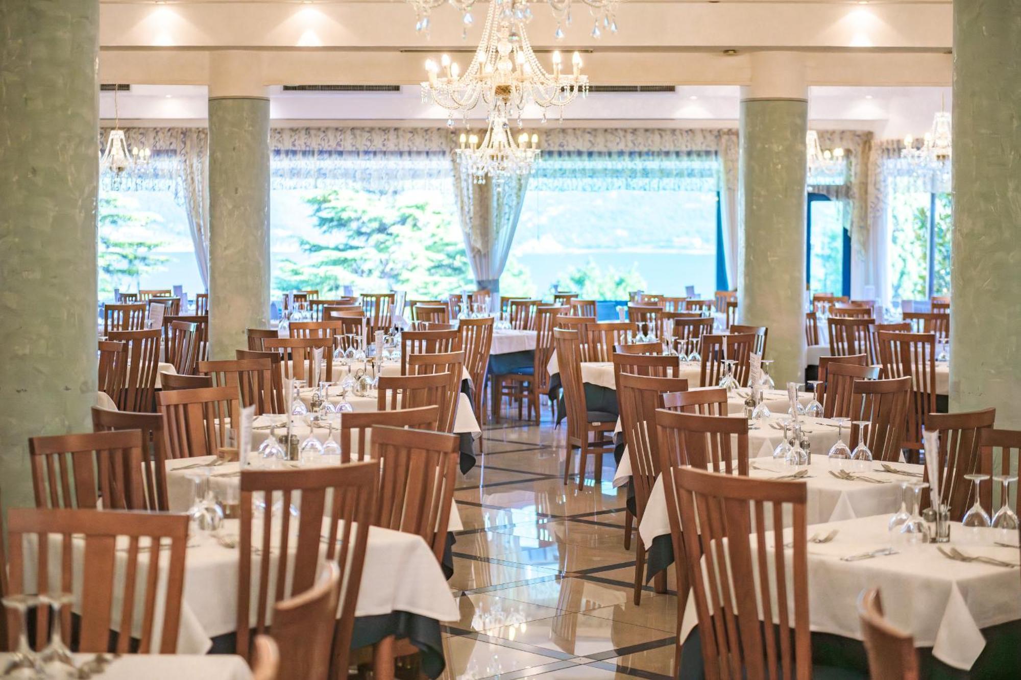 Hotel Garda Bellevue Limone sul Garda Exteriör bild
