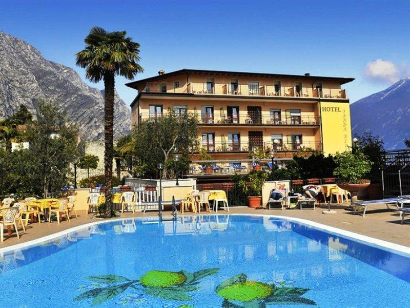 Hotel Garda Bellevue Limone sul Garda Exteriör bild