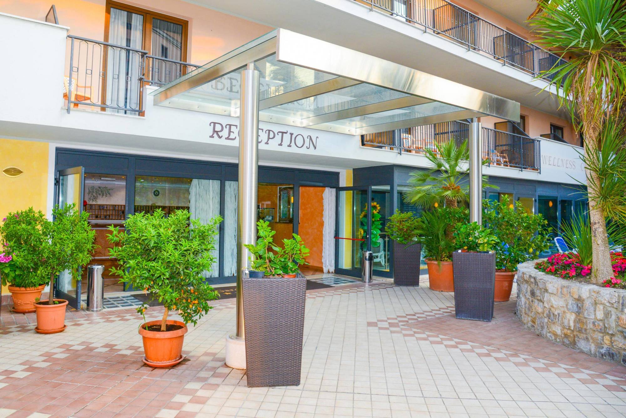 Hotel Garda Bellevue Limone sul Garda Exteriör bild
